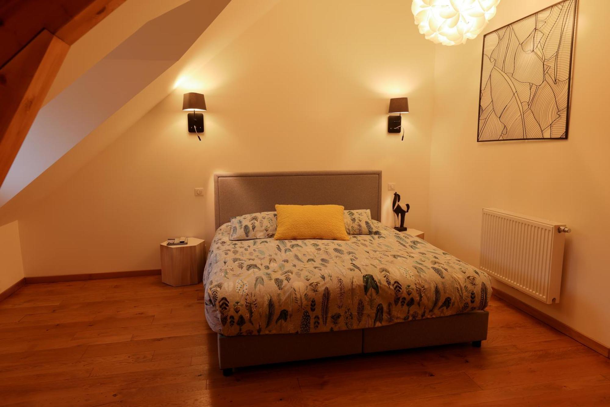 Maison D'Hotes & Spa La Scierie ซาลอนส์-เลส์-แบ็งส์ ภายนอก รูปภาพ