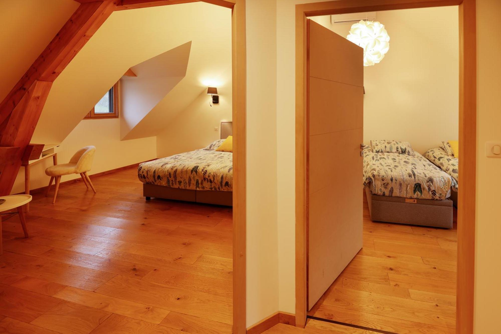 Maison D'Hotes & Spa La Scierie ซาลอนส์-เลส์-แบ็งส์ ภายนอก รูปภาพ