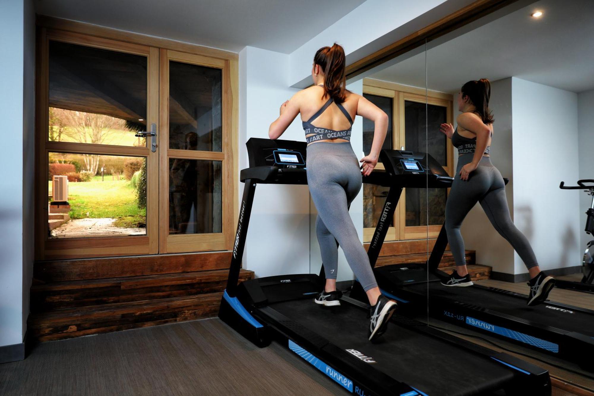 Maison D'Hotes & Spa La Scierie ซาลอนส์-เลส์-แบ็งส์ ภายนอก รูปภาพ